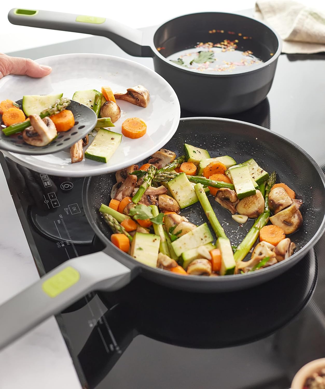 BRA COOKWARE Life Ceramic Nonstick Frying Pan | 10.2 Inch Recycled Cast Aluminum Skillet | Ceramic Non-Stick Fry Pan | PFOA Free Searing Skillet | All Cooktops (incl. Induction) | Soft-Touch Handle